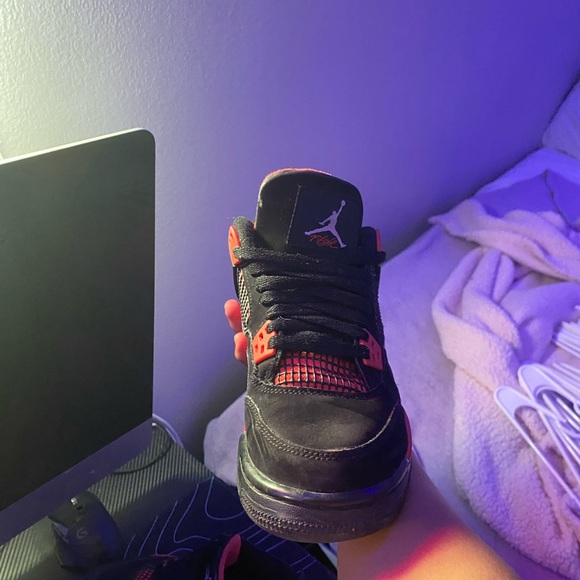 JORDAN 4 RED THUNDERS - Picture 3 of 4